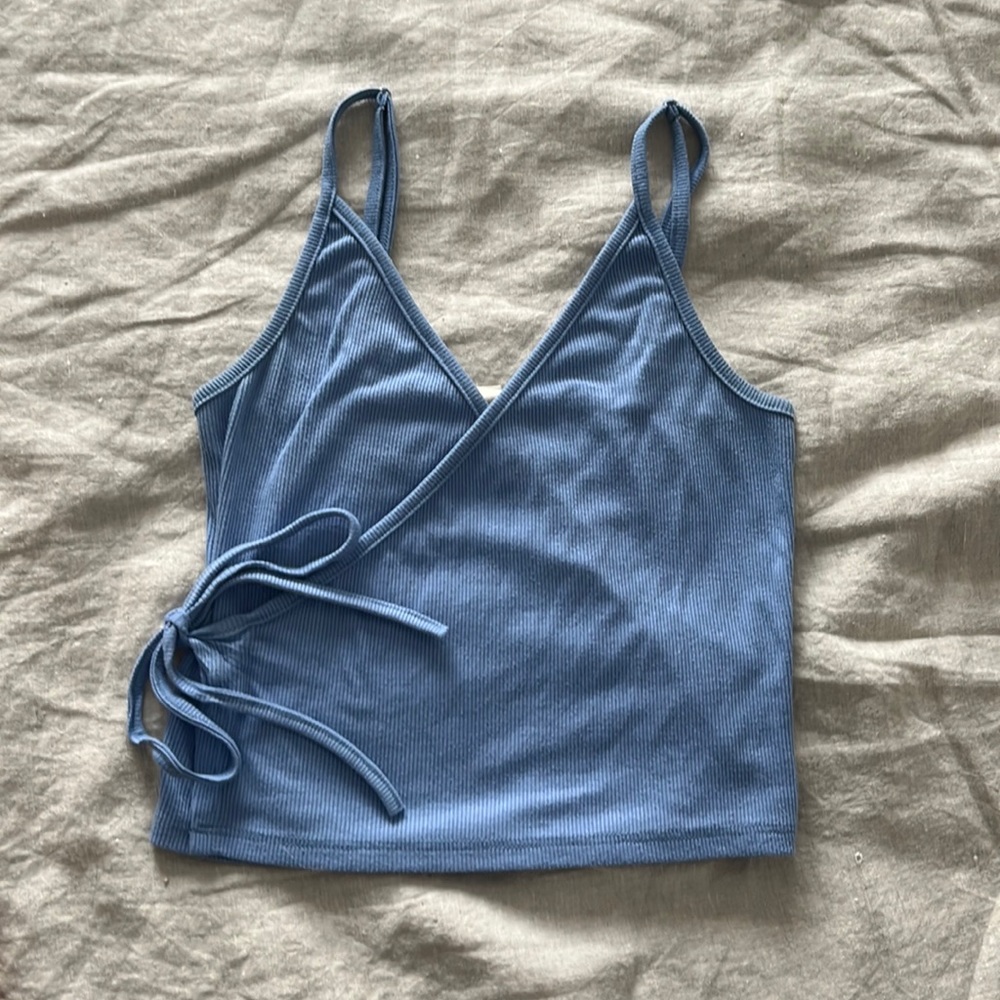 LA hearts crop, wrap tank